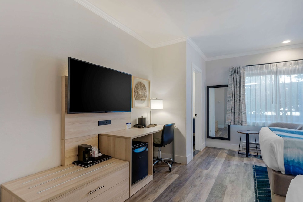 Comfort Inn Carmel By The Sea 48/62