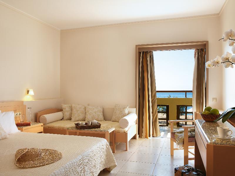 Room, Double or Twin Bed, Lateral Side Sea View