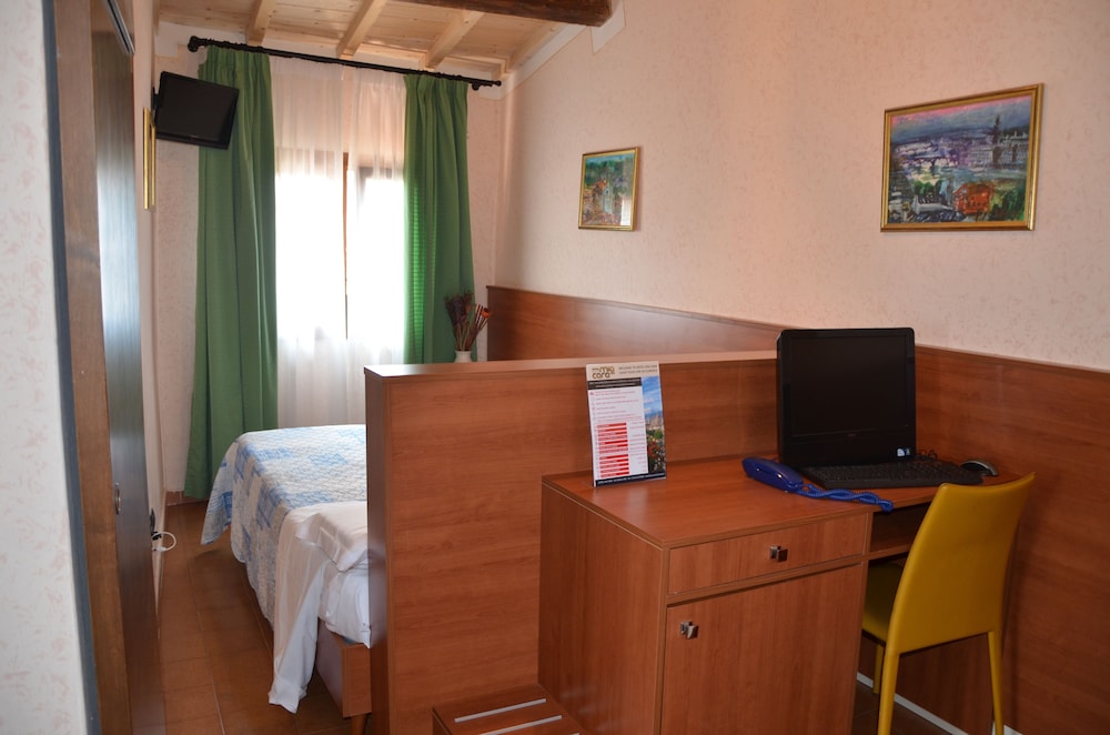 Hotel Mia Cara 38/50