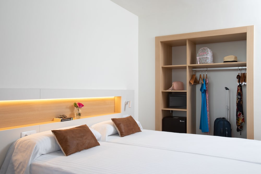 غرفة سوبيريور بسريرين منفصلين، Prestige Sant Marc 3/10