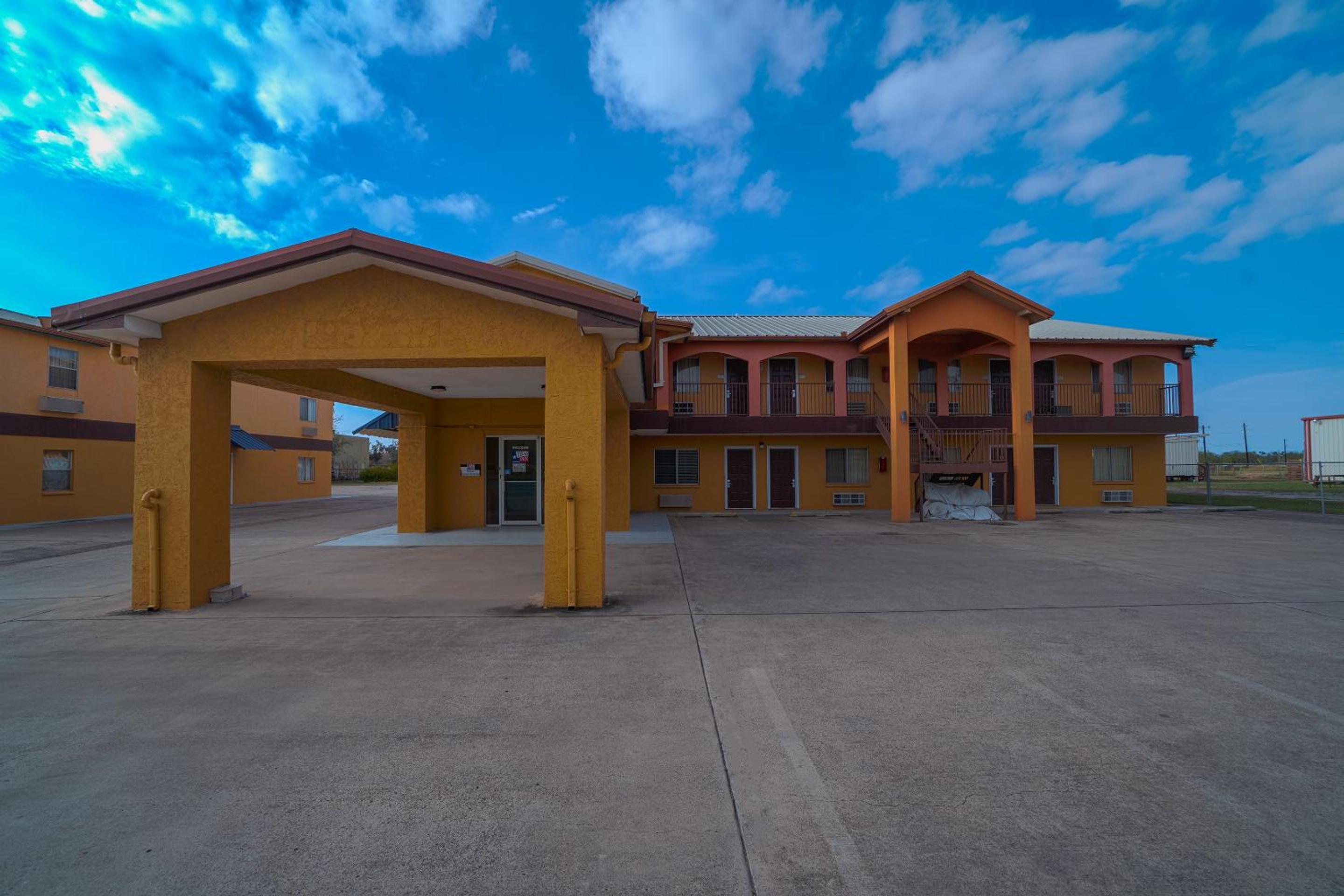 Executive Inn and Suites 5/50