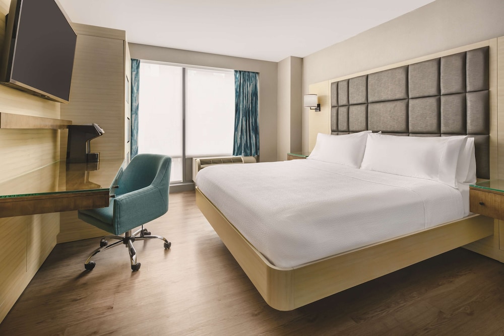 STANDARD, KING BED
