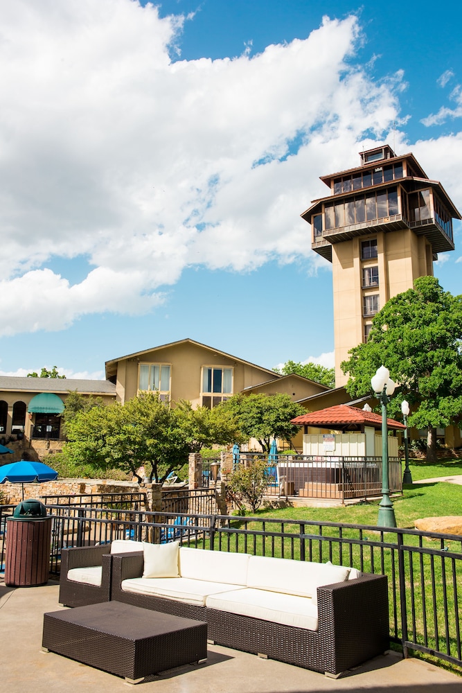 Tanglewood Resort on Lake Texoma, Ascend Hotel Collection 5/50