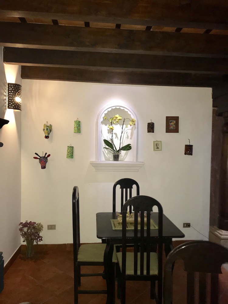 Hotel La Galeria 33/50