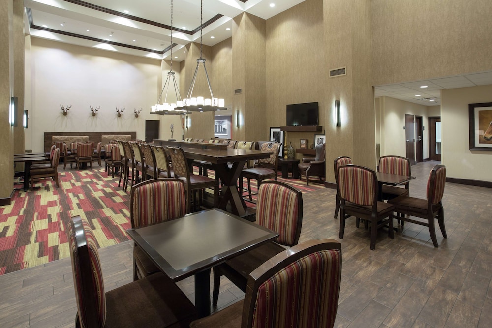 Hampton Inn & Suites I-35/ Mulvane 42/51