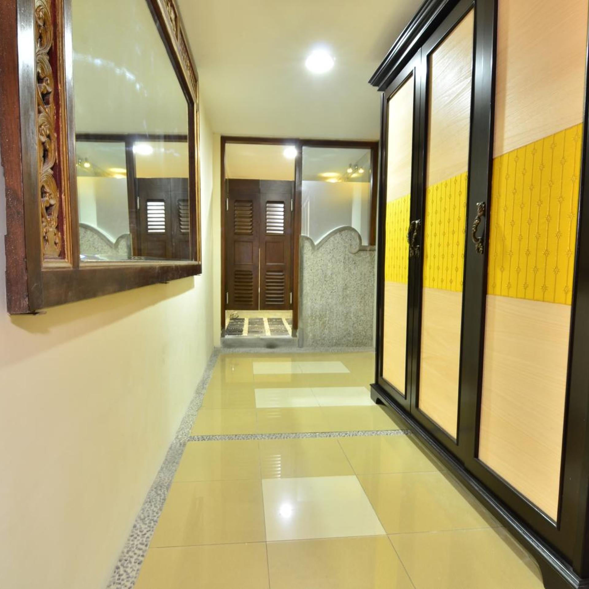 Balai Melayu Hotel 24/48