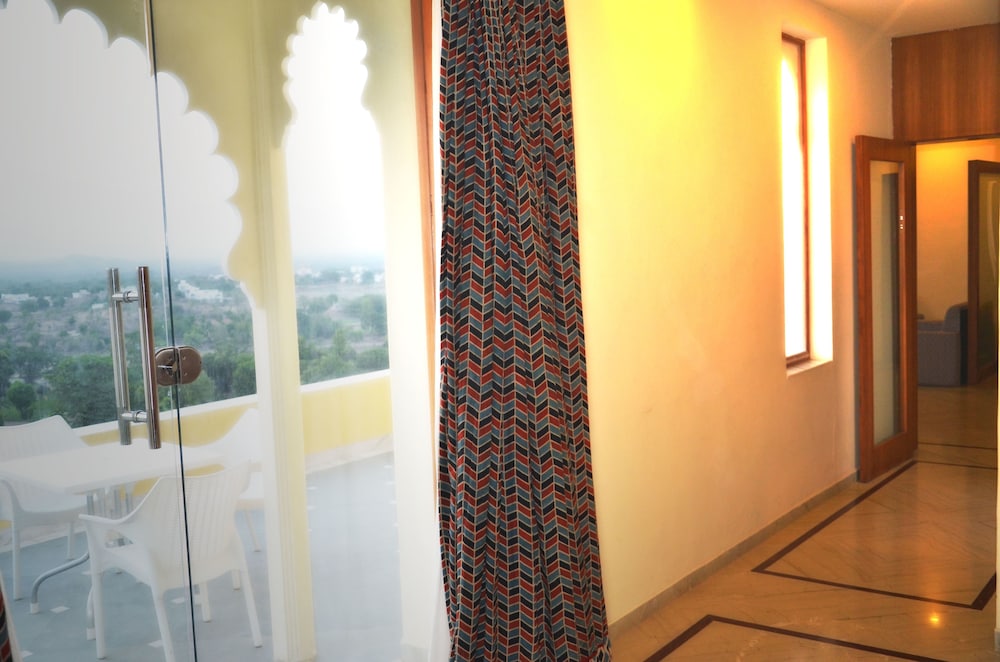 Justa Brij Bhoomi Nathdwara 38/39