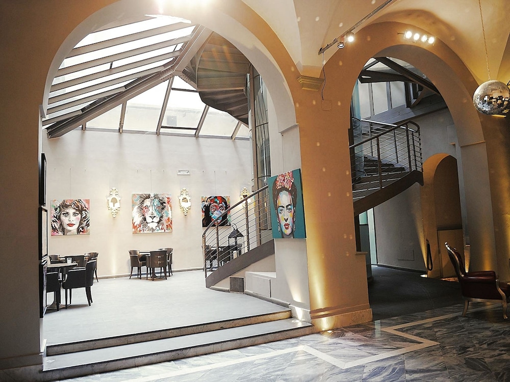 Borghese Palace Art Hotel 65/71