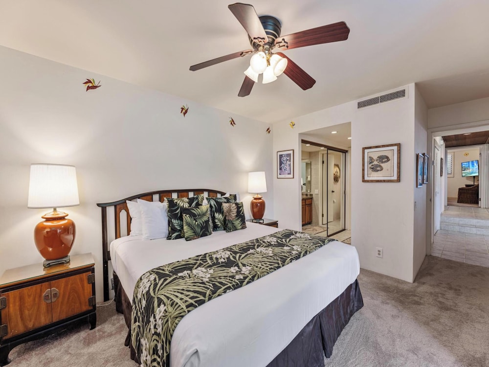 2 BEDROOMS, CONDO, OCEAN FRONT