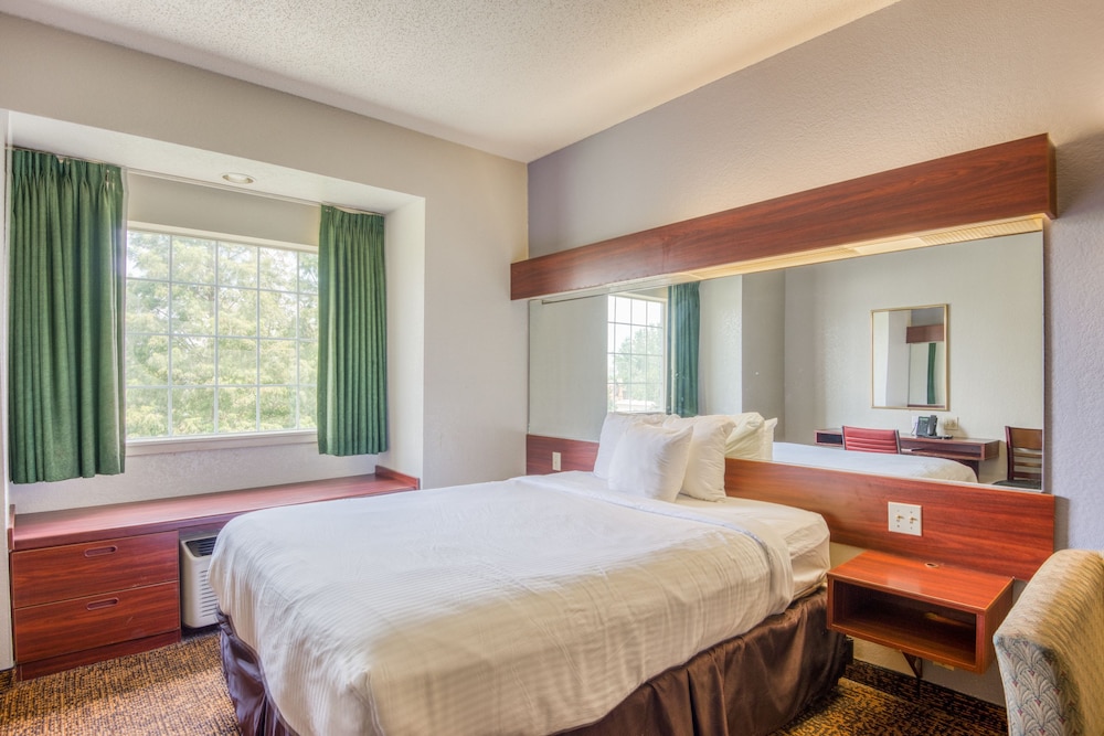 Trident Inn And Suites 26/60