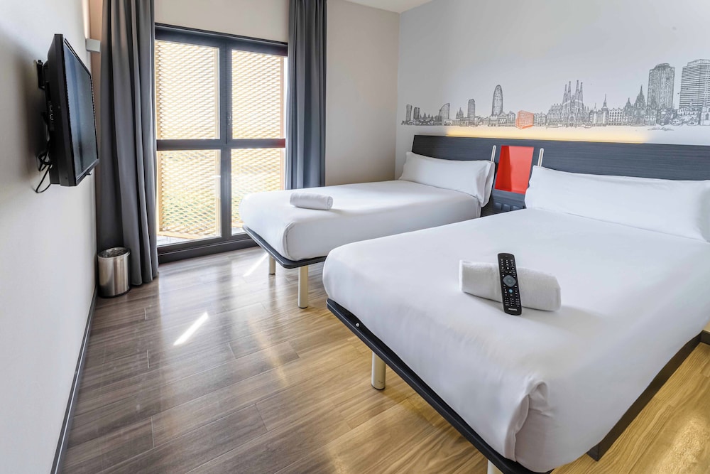 Room at easyHotel Barcelona Fira, HOSPITALET DE LLOBREGAT