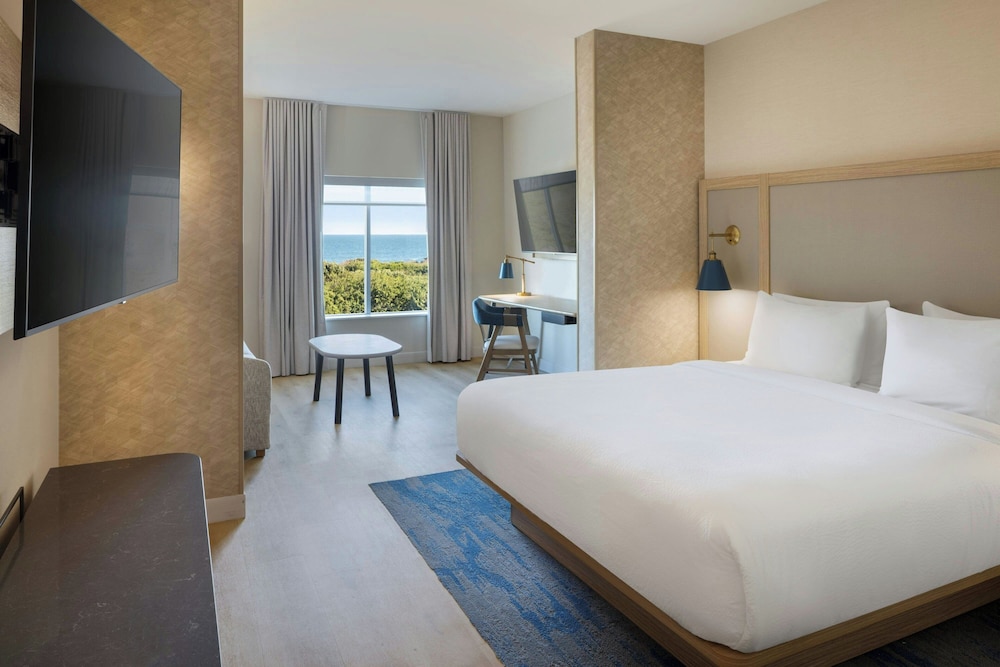 Suite, King Bed, Ocean View, Sofa