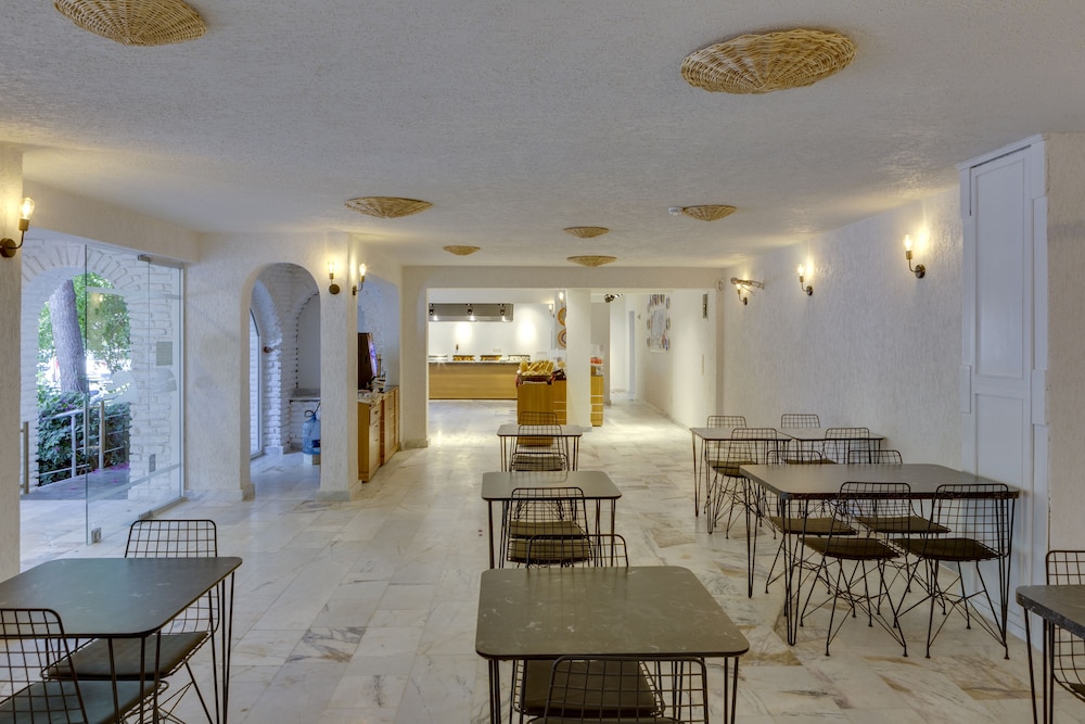 Serhan Hotel 23/35