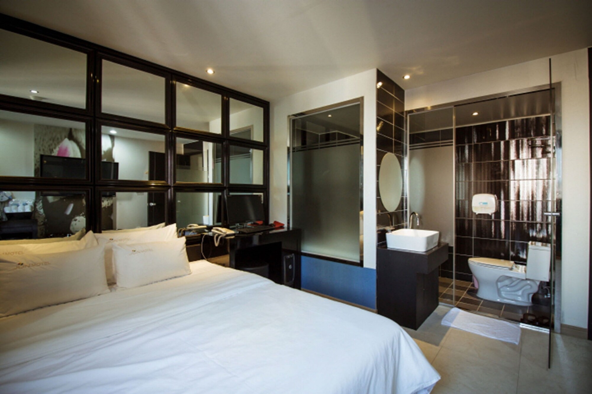 STANDARD, DOUBLE BED