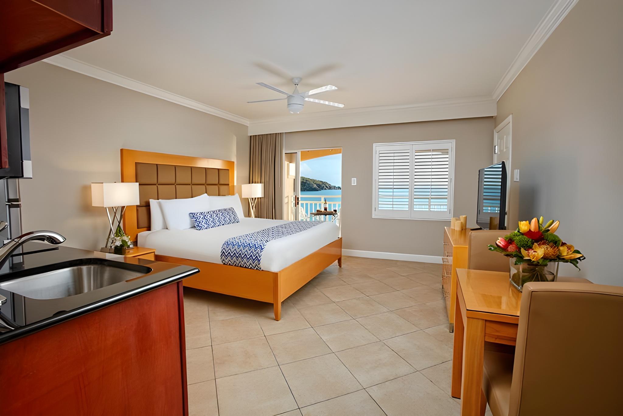 Suite, Queen Bed, Beach Front