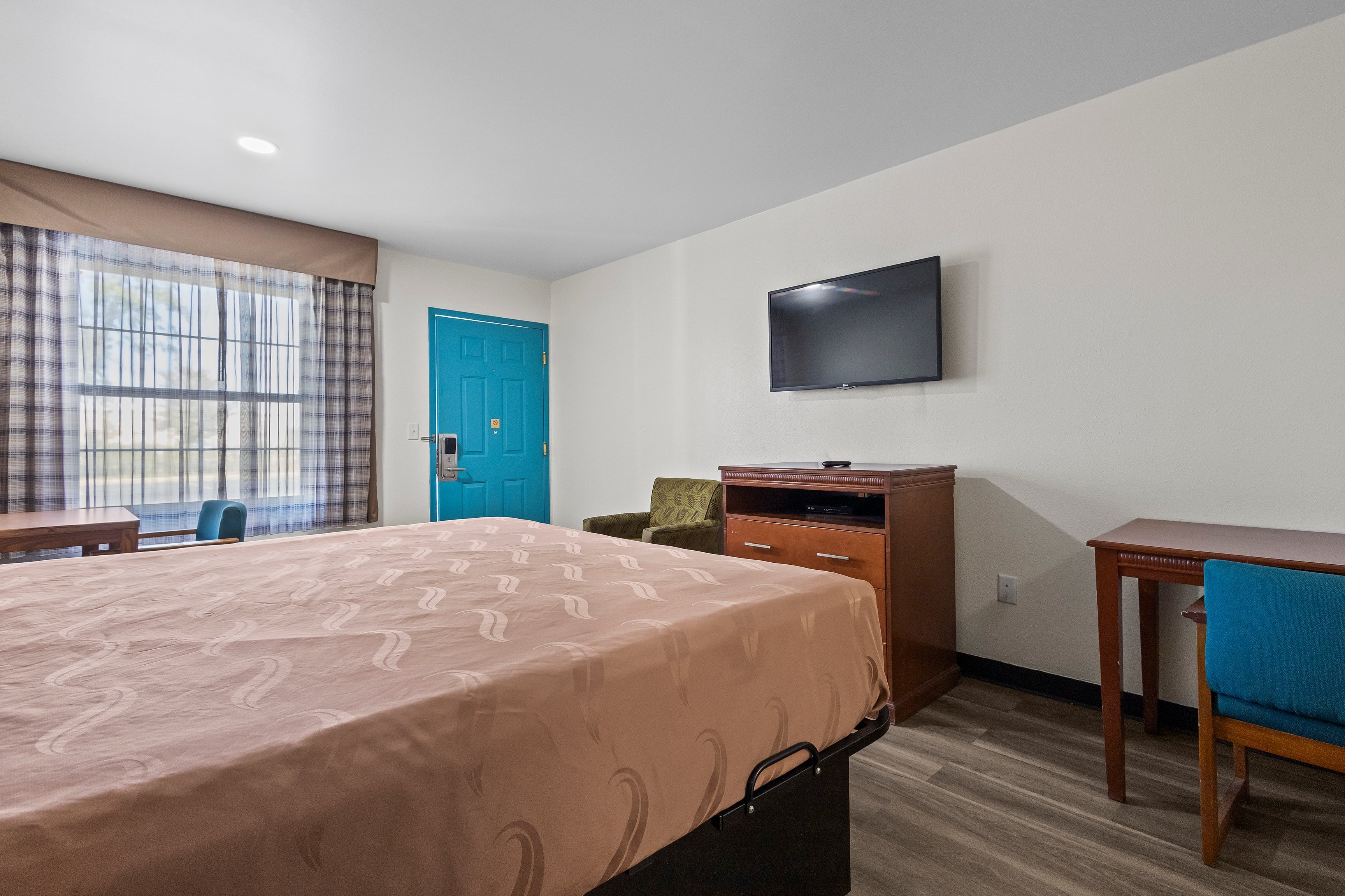Economy Inn and Suites 31/68