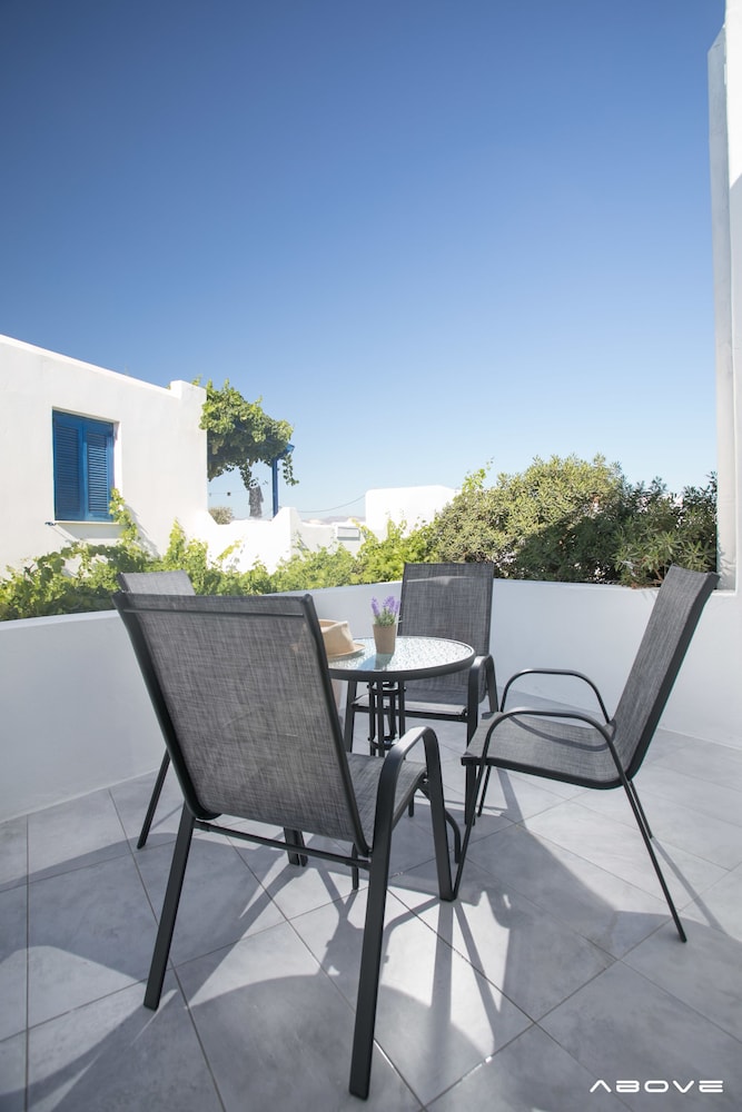 Manios Suites 23/48