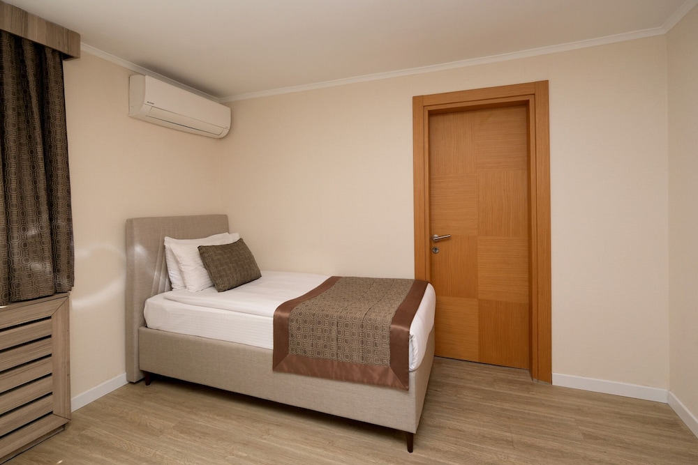 Pera Arya Hotel 22/71