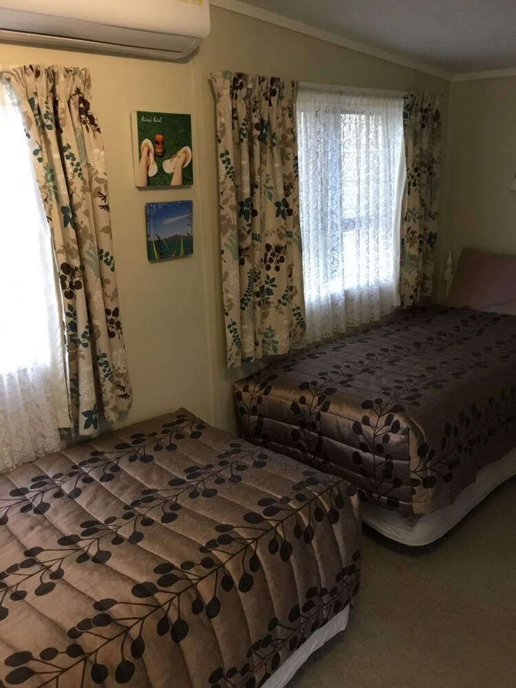 WAITOMO CAVES GUEST LODGE 26/73