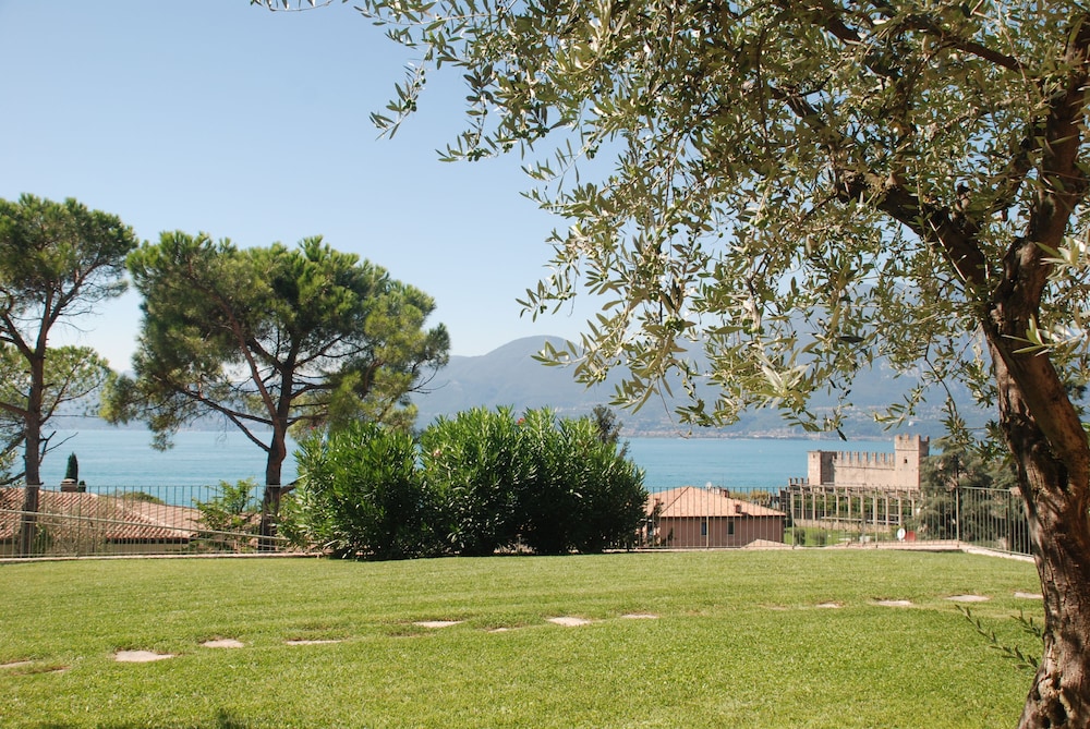 Residence Ca del Lago 46/50
