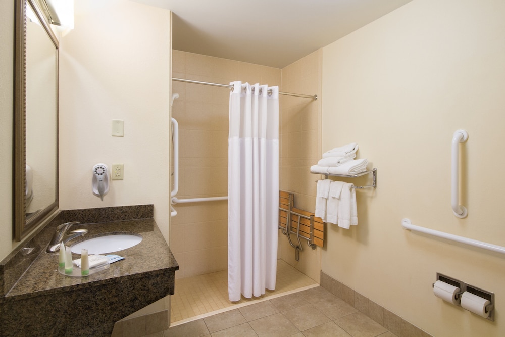 Staybridge Suites Buffalo 16/76