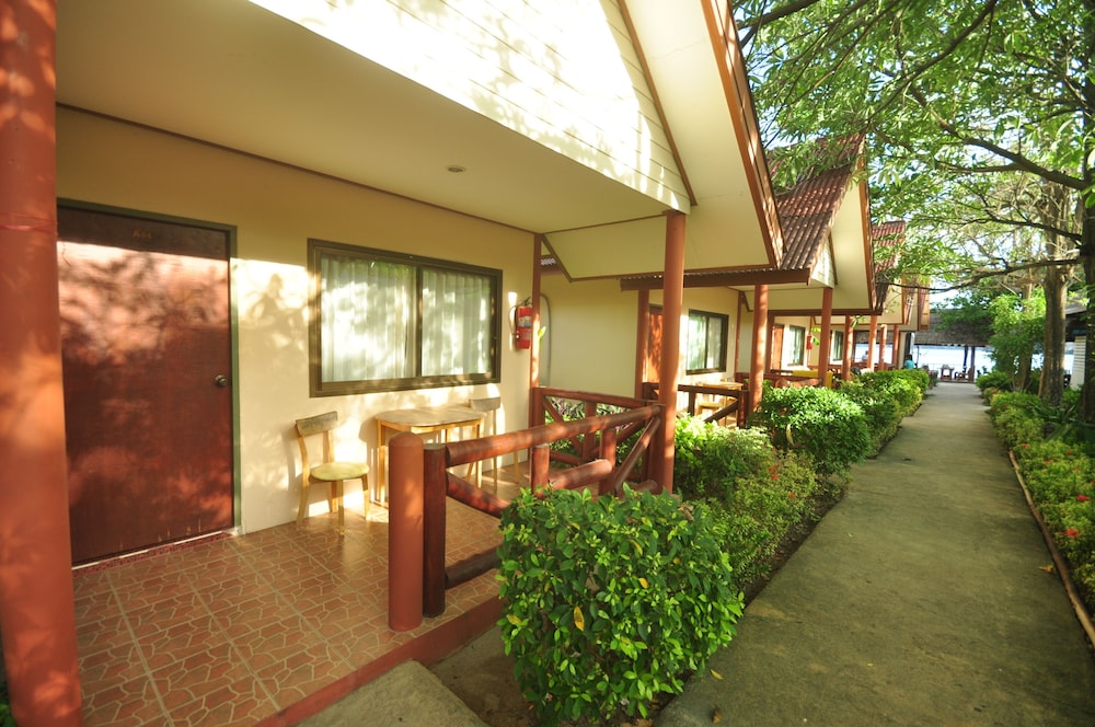 Phi Phi Rimlay Resort 38/48