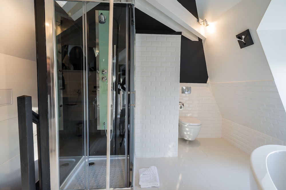 Art Hotel Rochecorbon 33/74