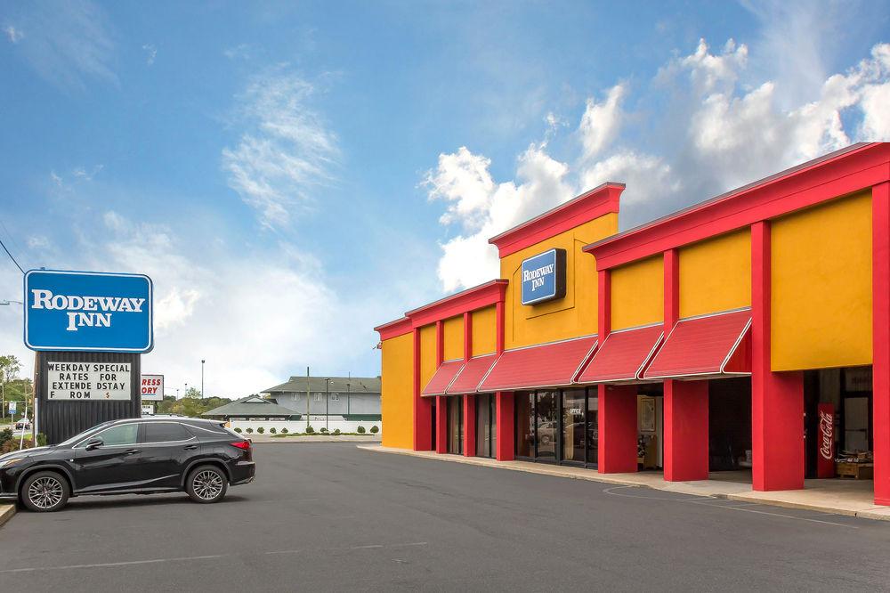 Econo Lodge Vineland 17/20