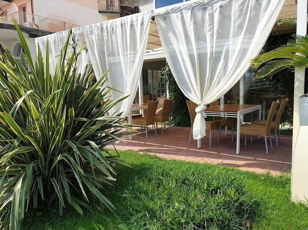 HOTEL BENINI 40/48