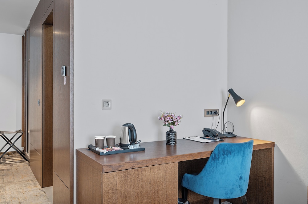 Hotel iNova 6/50