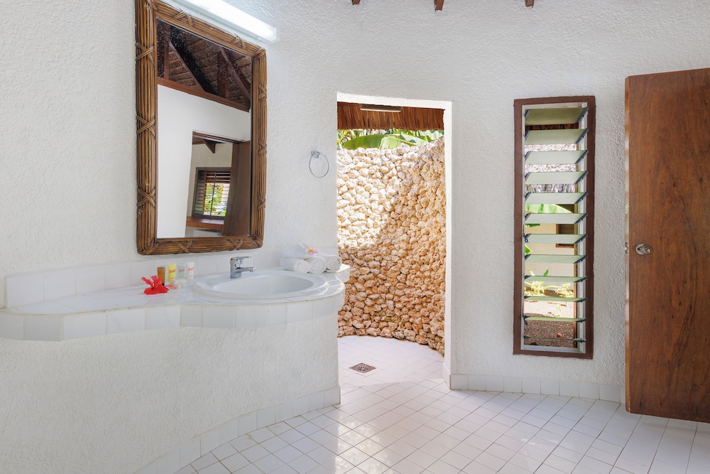 Breakas Beach Resort 50/50
