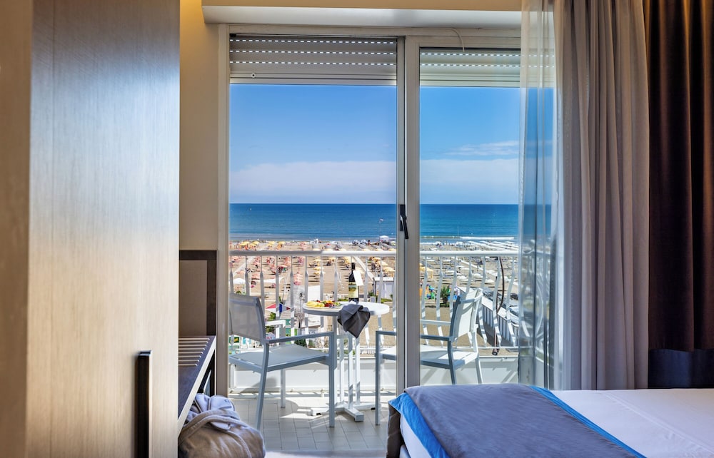 Hotel Continental 27/50