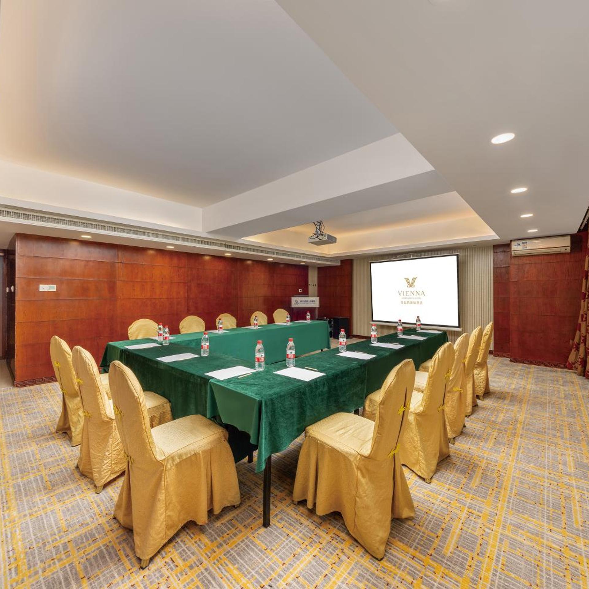 Vienna International Hotel (Xi'an Big Goose Pagoda) 38/51
