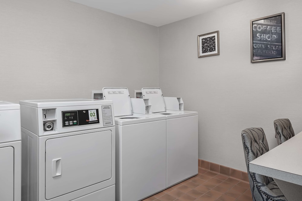 Homewood Suites by Hilton Orland Park 18/39