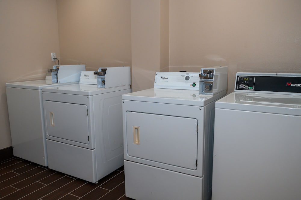 Comfort Inn & Suites Patriots Point 21/30