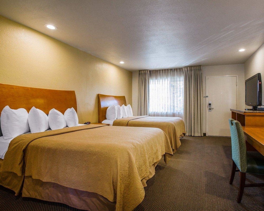 Quality Inn Santa Cruz Downtown Area 21/42