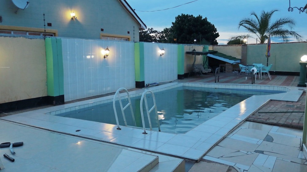 Km Executive Lodge 12/21