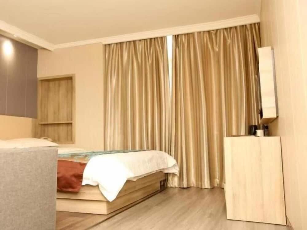GREENTREE INN YANCHENG JIANHU SHANGGANG BUS STATION FREEWAY 204 EXPRESS HOTEL 30/50