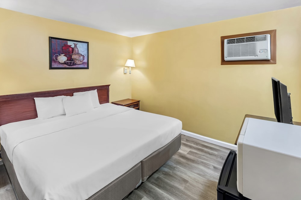 Rodeway Inn Post, TX 28/52