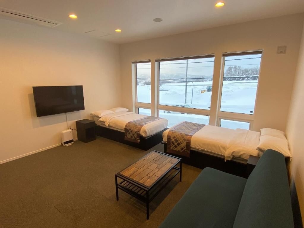 2 BEDROOMS, SUPERIOR, TWIN BEDS