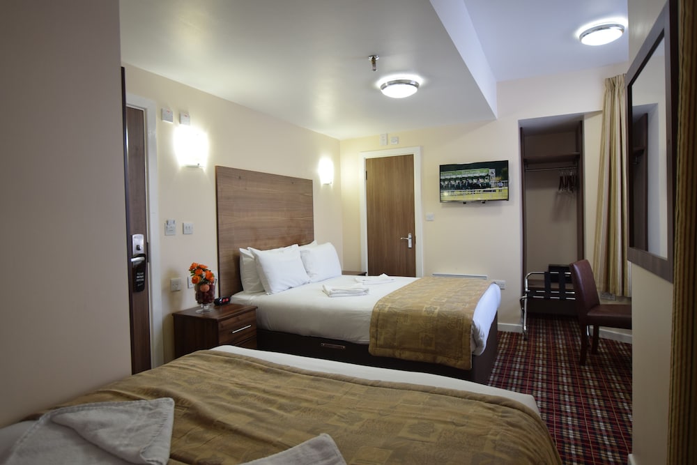 Lucky 8 Hotel 7/64
