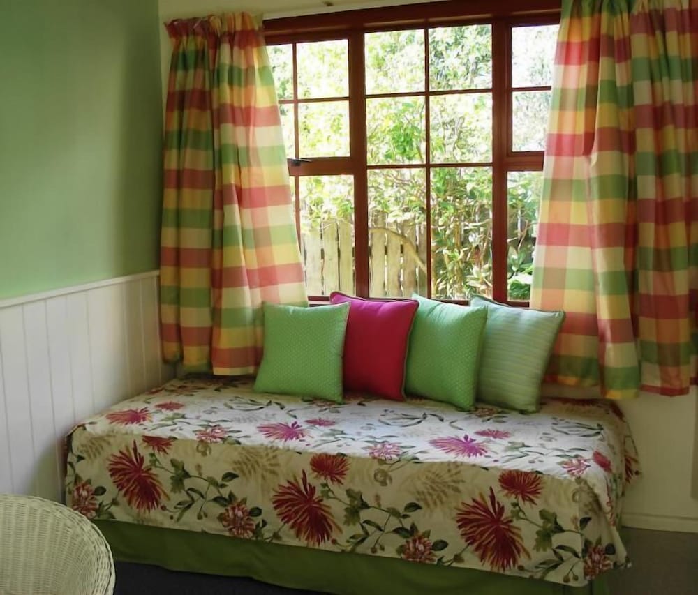 Ducks &amp; Drakes Boutique Motel &amp; Backpackers 19/43