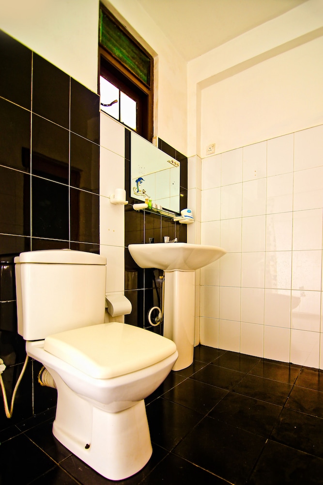 Thilaka City Hotel 42/44