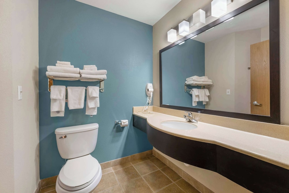 Sleep Inn & Suites Hays I-70 57/59