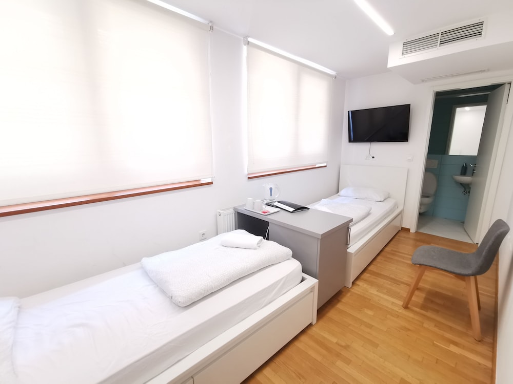 Rooms Sincere 1830 6/25