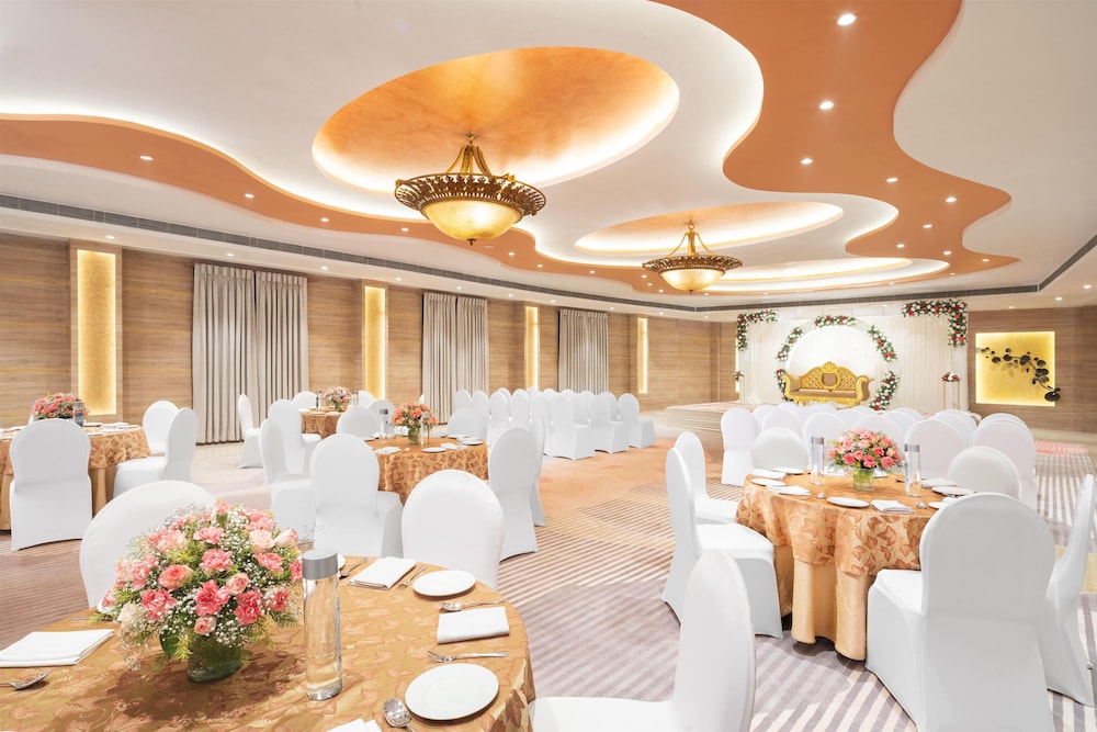Nidhivan Sarovar Portico Vrindavan 42/58
