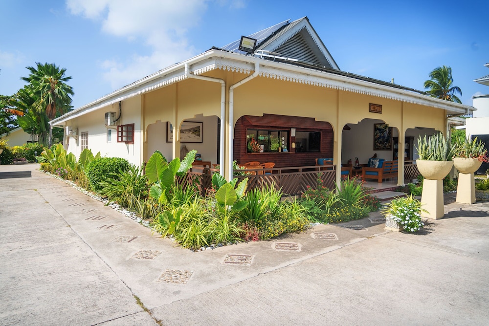 Villas De Mer Hotel 7/71