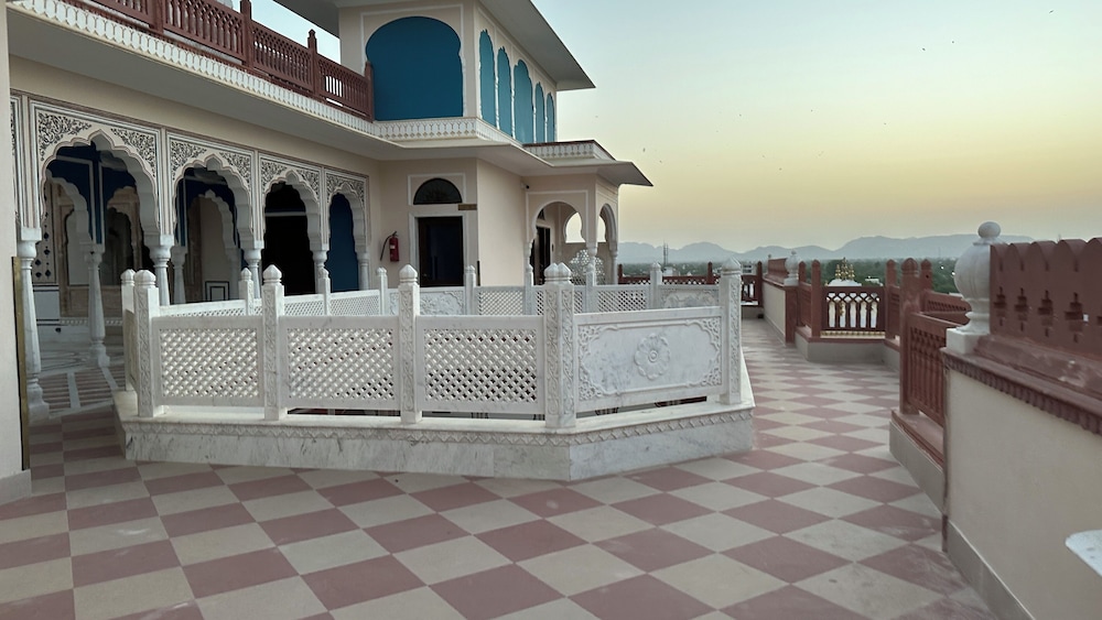 Shahpura Haveli 11/50