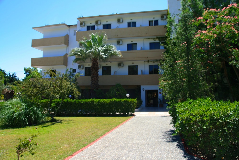 Cabu Hotel Adults Only 36/43