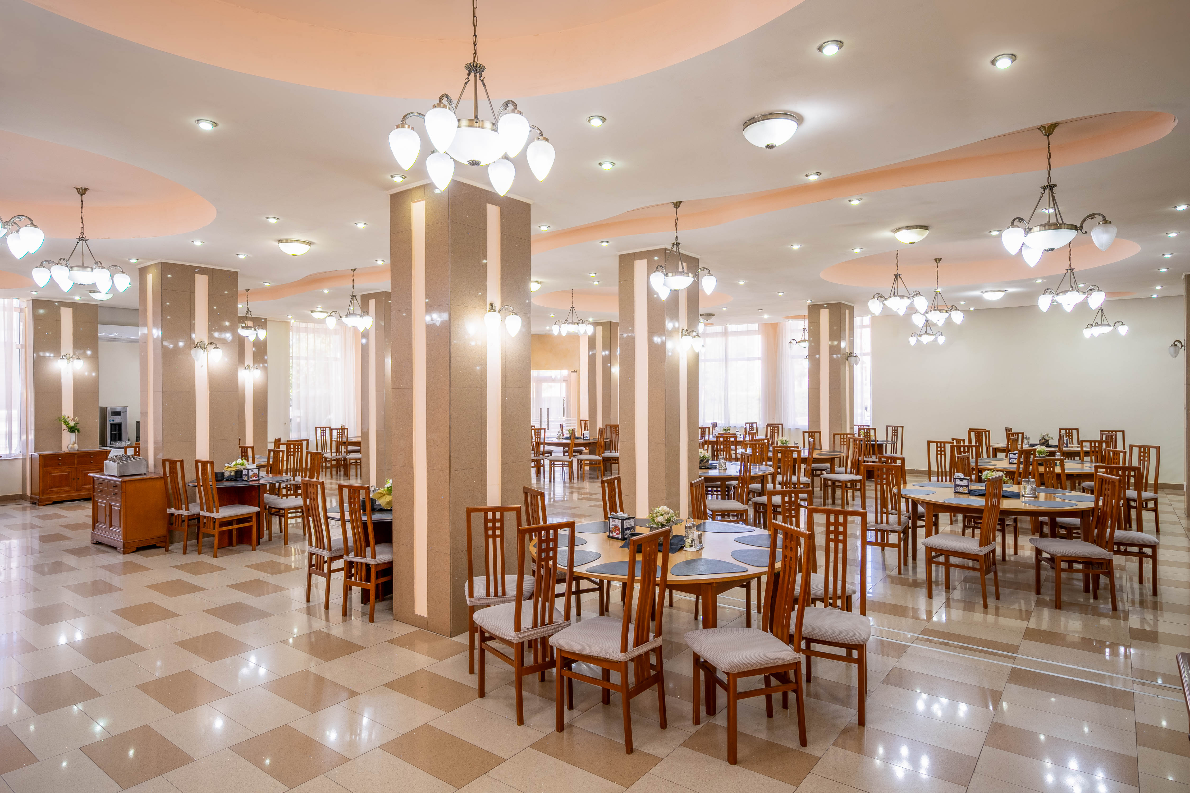 Hotel Traian 39/50